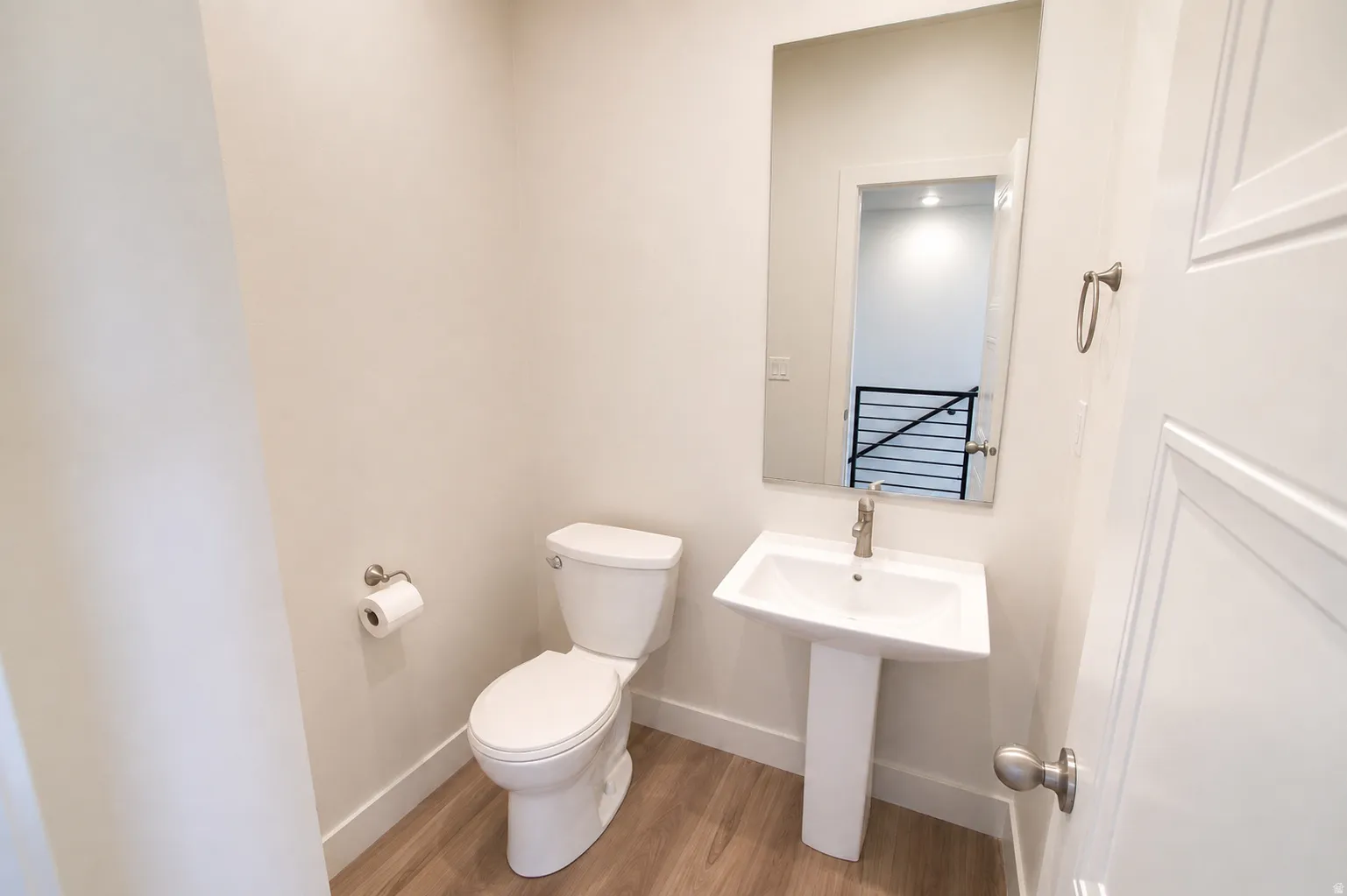 Power Room, Main Level
