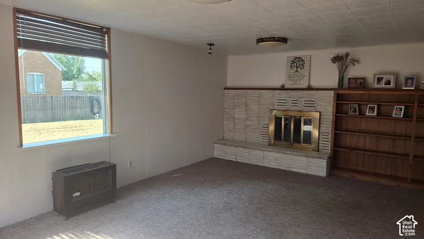 Textured carpeted flooring