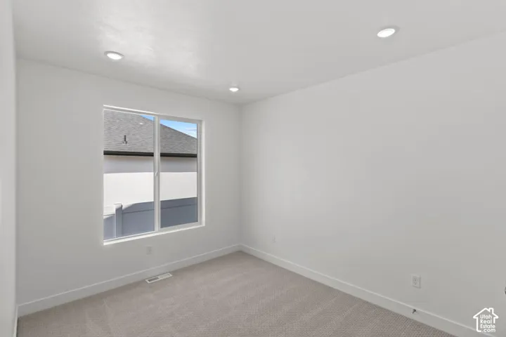Secondary bedroom