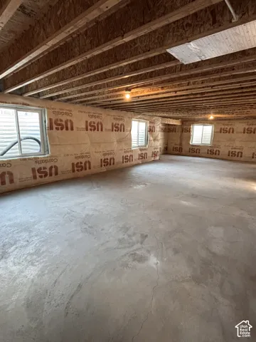 Unfinished basement with extra large great room space