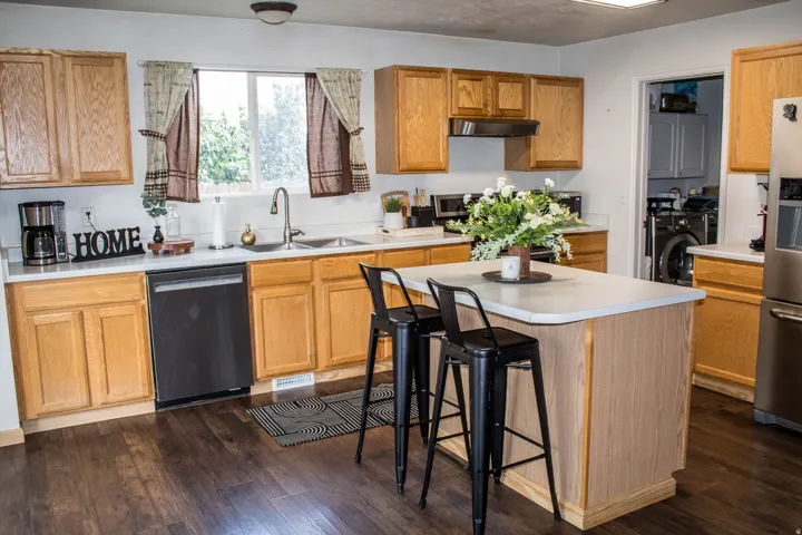 1224 N Lewis Peak Dr, Ogden, Utah 84404