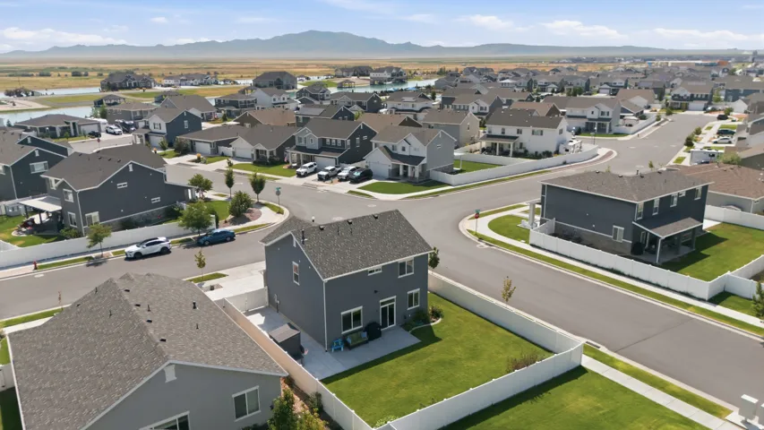 1644 W Red Pine Dr, Syracuse, Utah 84075