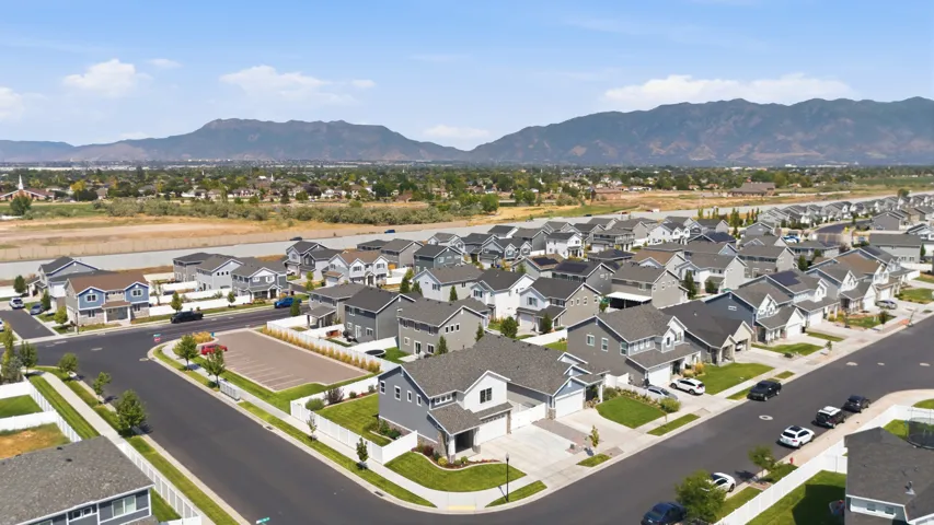 1644 W Red Pine Dr, Syracuse, Utah 84075