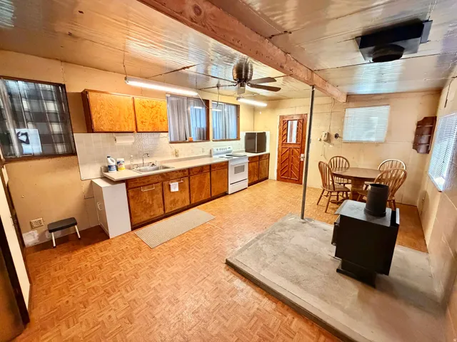 910 E Clawson Bench Rd, Clawson, Utah 84516