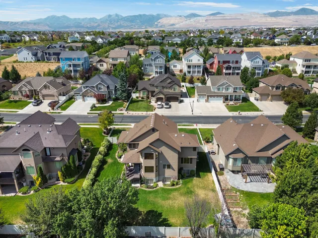 Expansive neighborhood setting with mountain scenery.