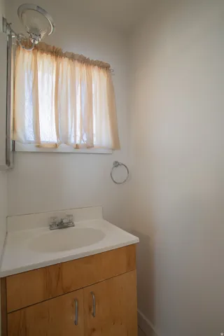 8686 S Temple Dr, West Jordan, Utah 84088