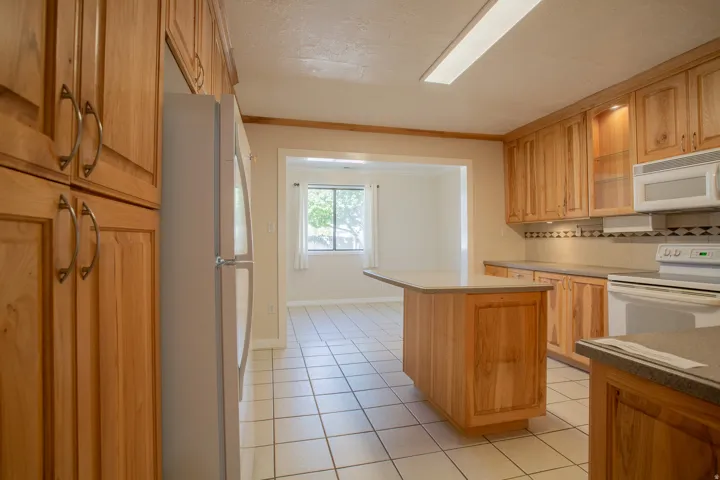 8686 S Temple Dr, West Jordan, Utah 84088