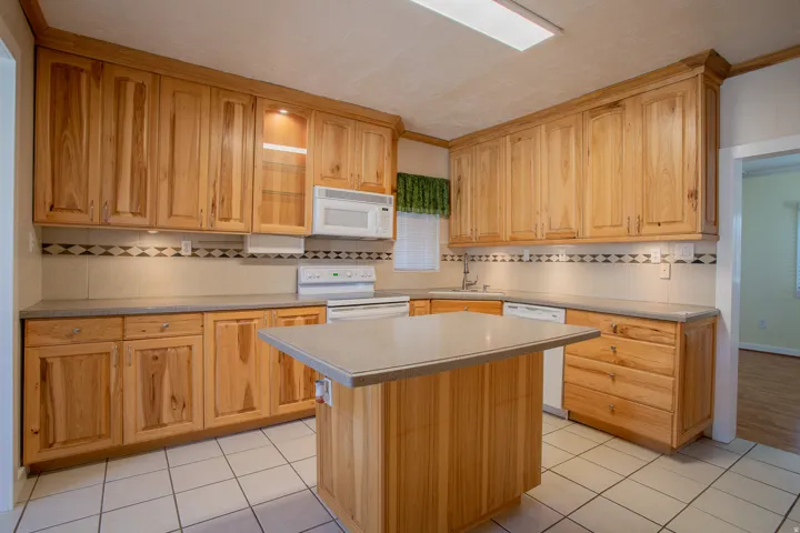 8686 S Temple Dr, West Jordan, Utah 84088