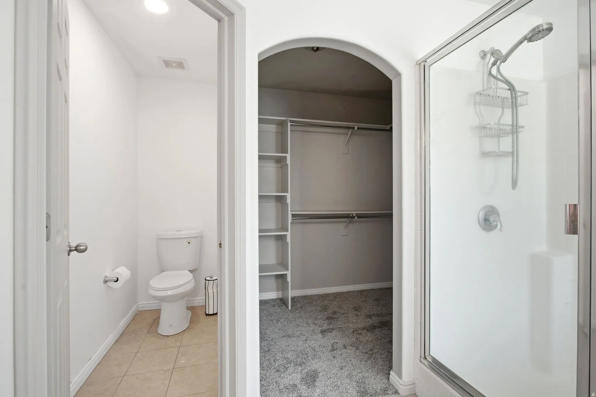 Primary suite with enclosed water closet and closet