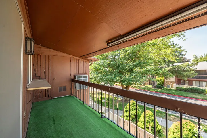Exterior balcony with views to north of Ben Lomond Mountain
