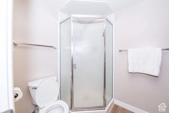Primary 3/4 Bathroom with Shower