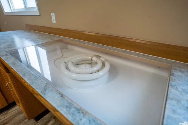 Countertop with integrated cooktop