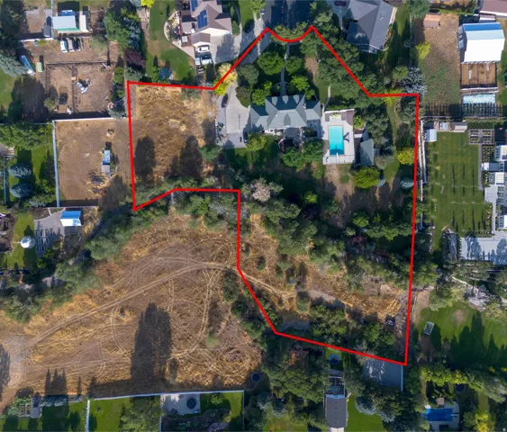 Aerial Boundary Map. Illustrating the defined perimeter of the property