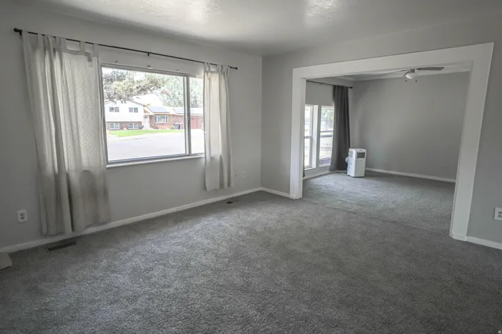 956 N 1175 W, Clinton, Utah 84015