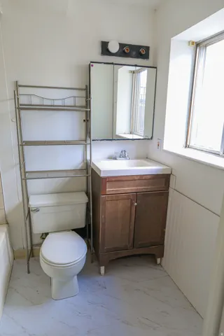 956 N 1175 W, Clinton, Utah 84015