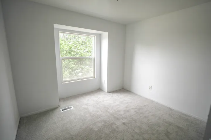 956 N 1175 W, Clinton, Utah 84015