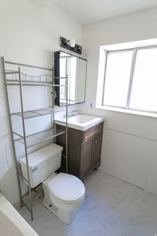 956 N 1175 W, Clinton, Utah 84015