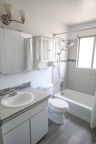 956 N 1175 W, Clinton, Utah 84015