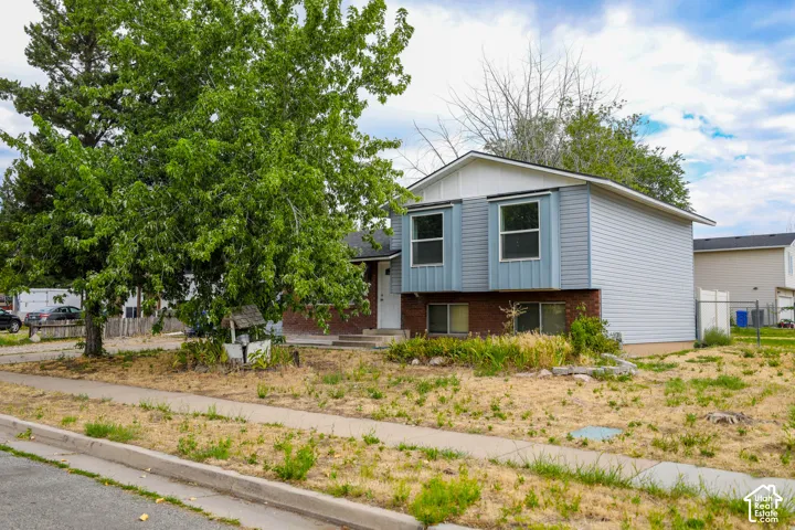 956 N 1175 W, Clinton, Utah 84015
