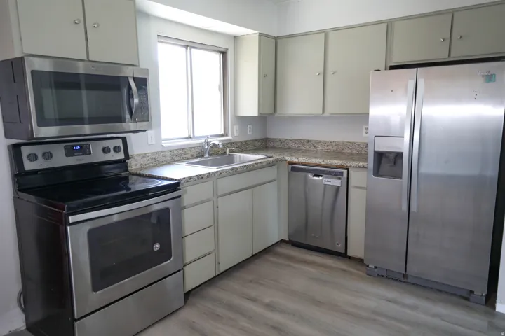 956 N 1175 W, Clinton, Utah 84015