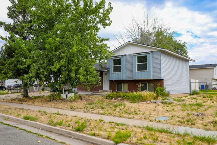 956 N 1175 W, Clinton, Utah 84015