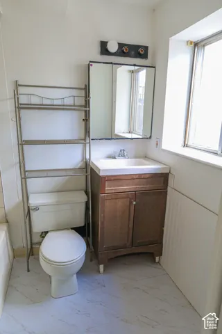 956 N 1175 W, Clinton, Utah 84015