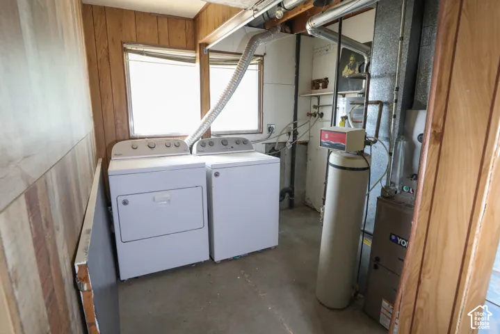 956 N 1175 W, Clinton, Utah 84015
