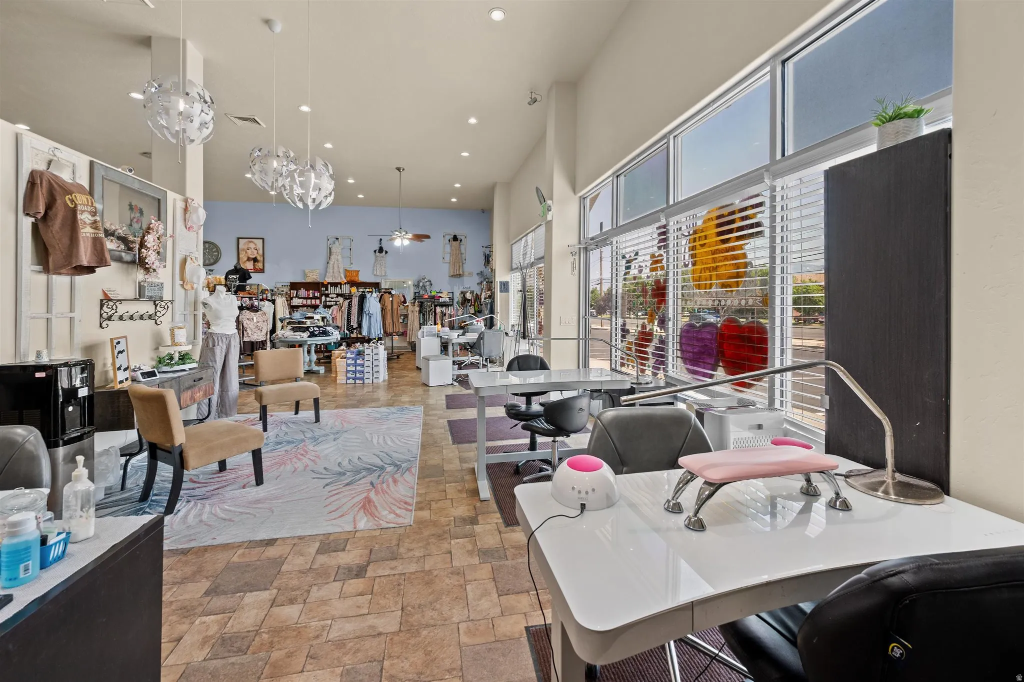 Multiple Nail Stations