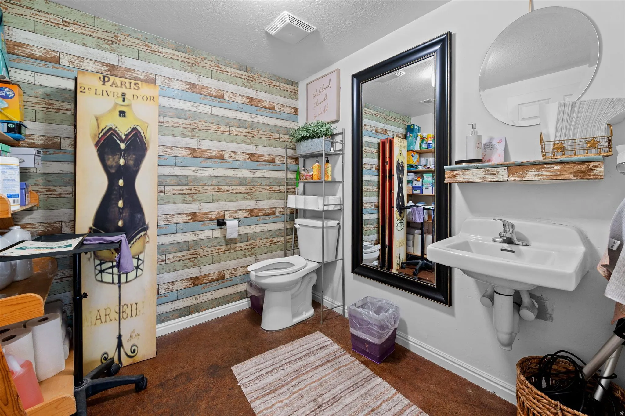 Bathroom Suite 8