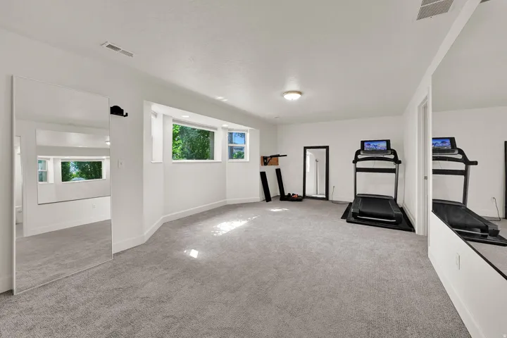 5559 S 150 W, Washington Terrace, Utah 84405