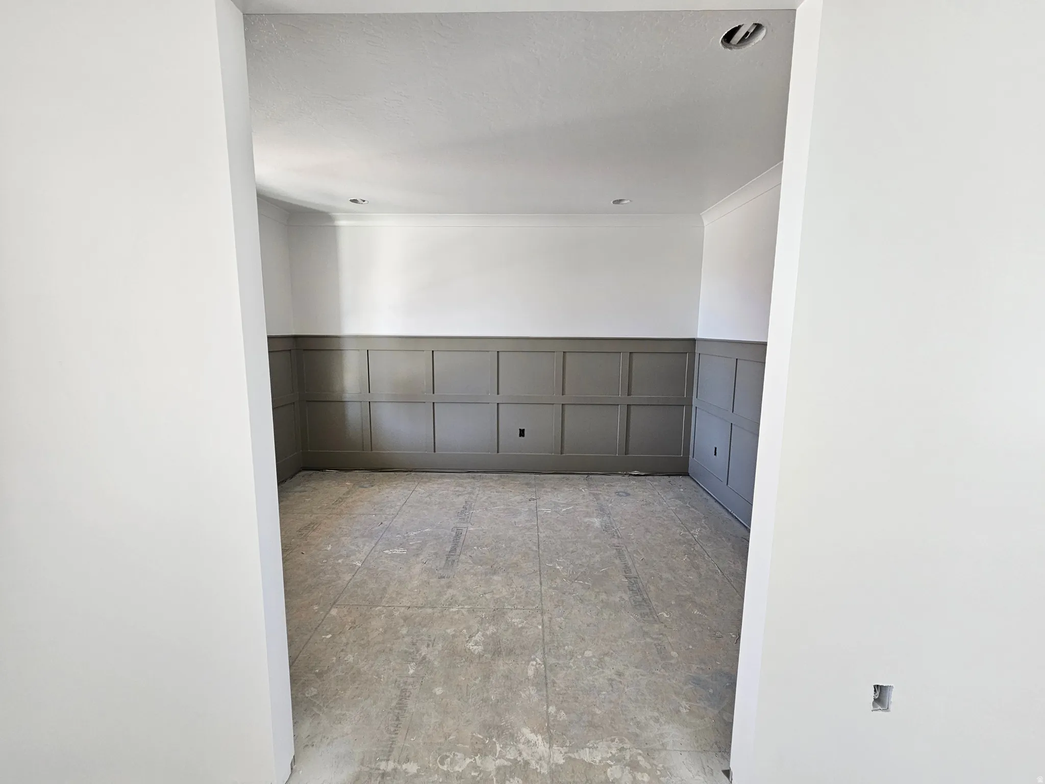 Front Flex Room