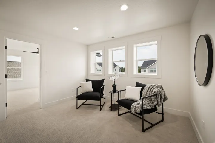 Upstairs landing area between bedrooms