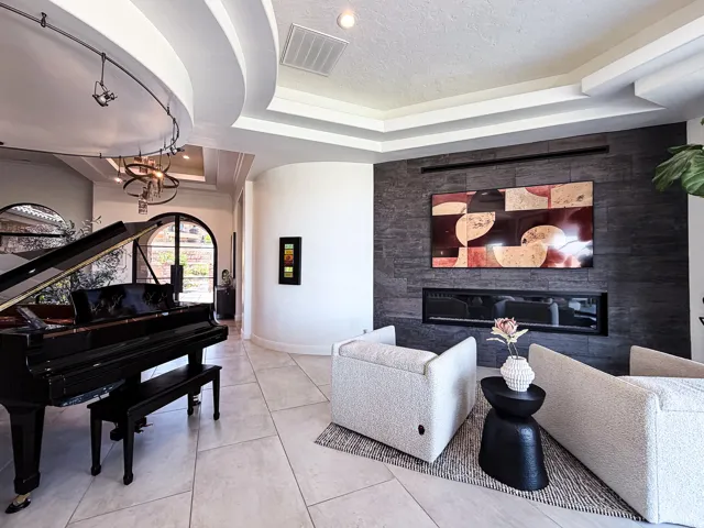 Tray ceilings, recessed lighting, and large format tile flooring