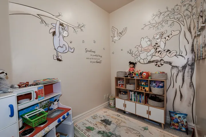 Neutral wall paint with decorative wall graphics