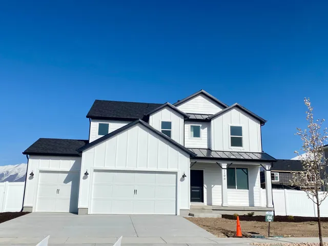 *Photo is not of actual home, but the same floorplan. Colors and finishes may vary.