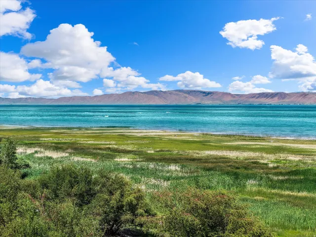 112 S Waters Edge Ln, Garden City, Utah 84028