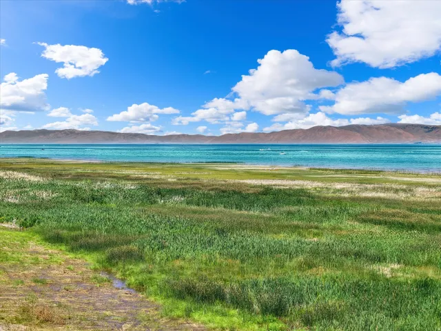 88 S Waters Edge Ln, Garden City, Utah 84028