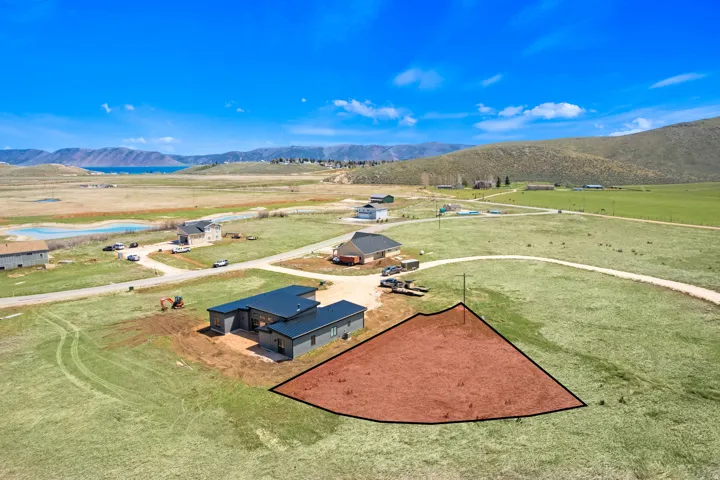 2973 S Sand Trap Cir, Garden City, Utah 84028