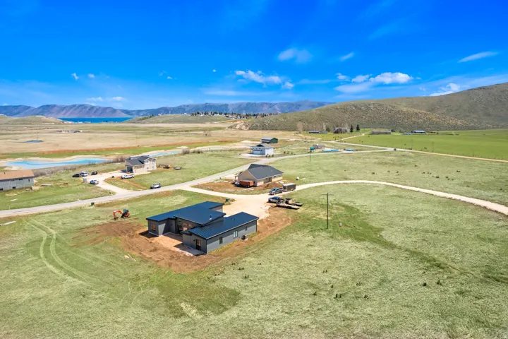 2973 S Sand Trap Cir, Garden City, Utah 84028