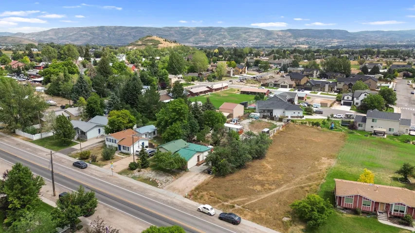 Expansive lot featuring a clear, level buildable area
