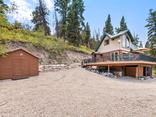 Expansive gravel driveway