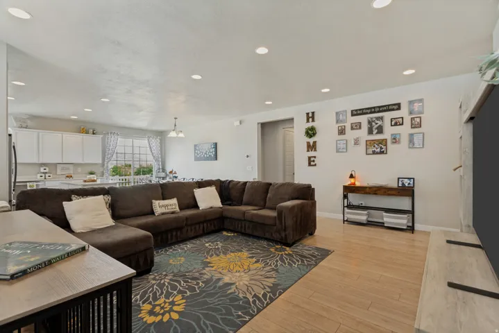 6078 N Boulter Peak Ln, Eagle Mountain, Utah 84005