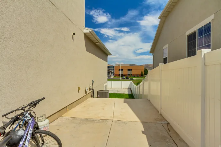 6078 N Boulter Peak Ln, Eagle Mountain, Utah 84005