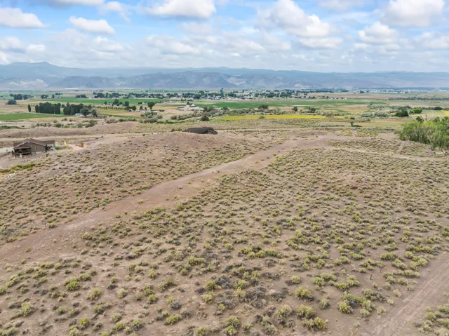 Expansive parcel featuring a natural landscape and surrounding mountain range