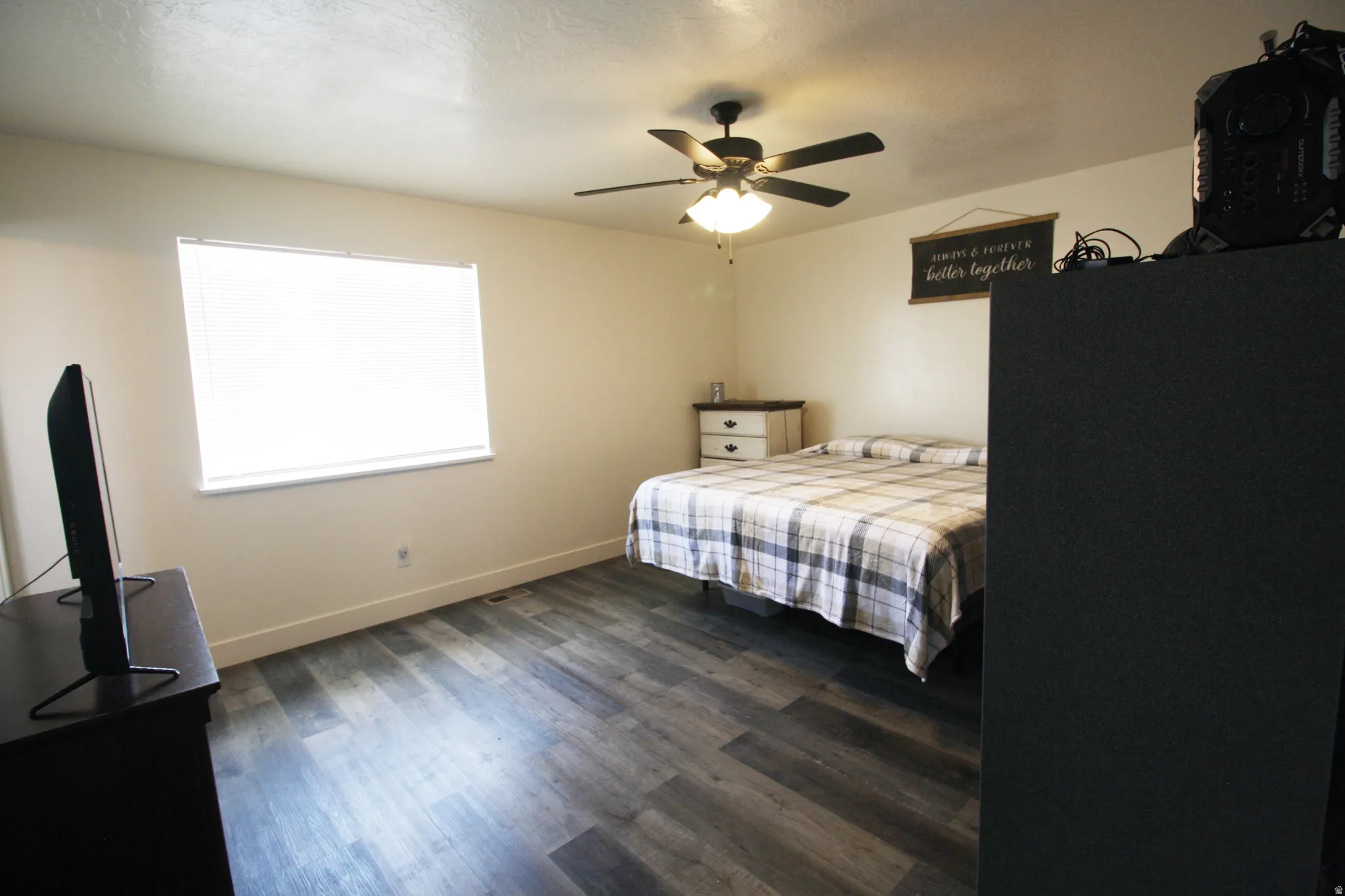 Wood-finish flooring with a neutral wall color