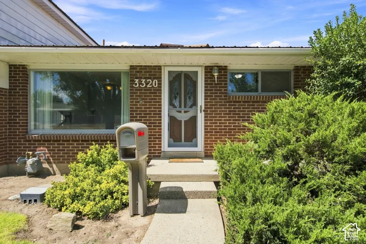 3320 S Broadway St, Magna, Utah 84044