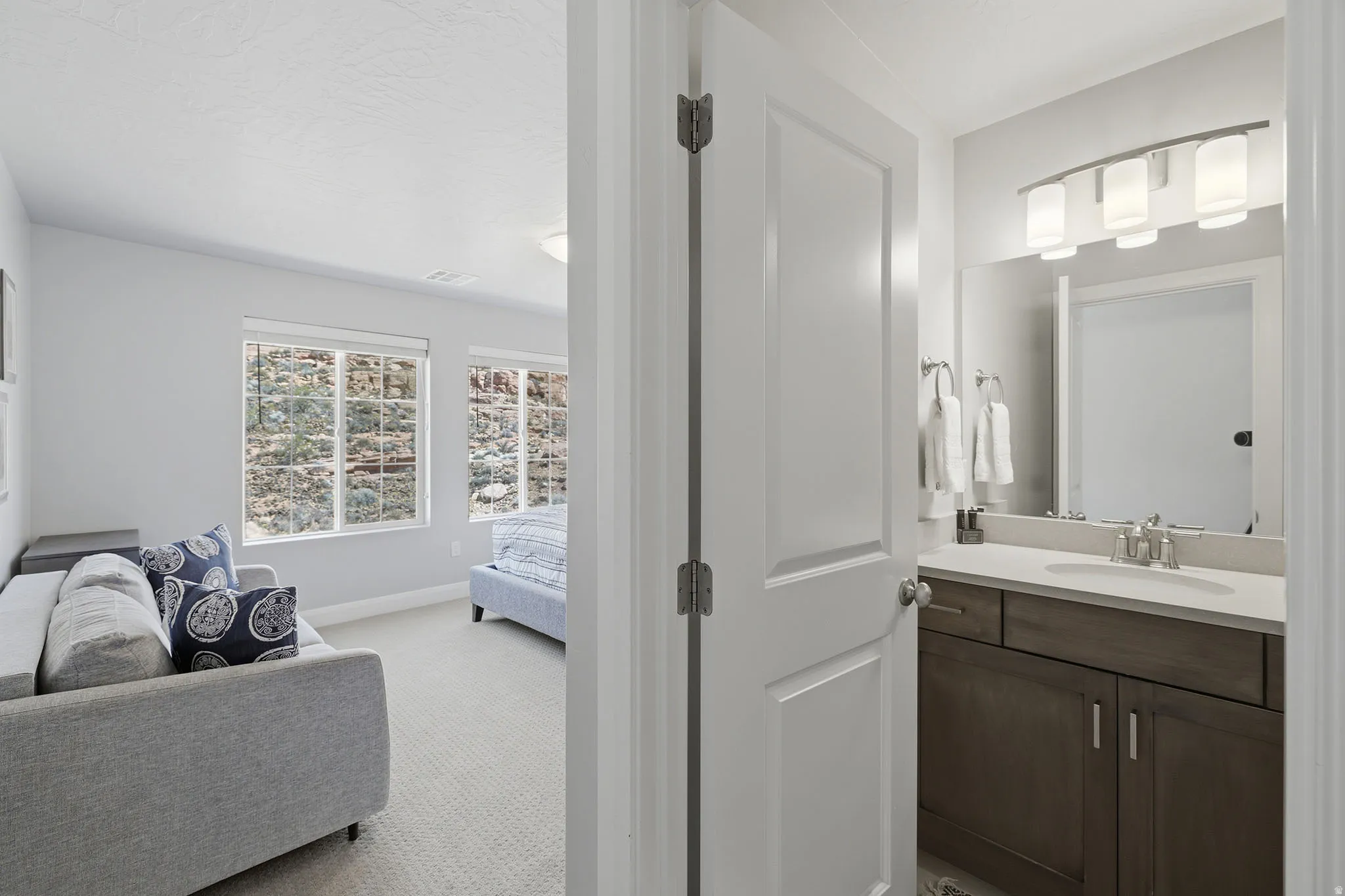 Neutral wall tones with recessed lighting
