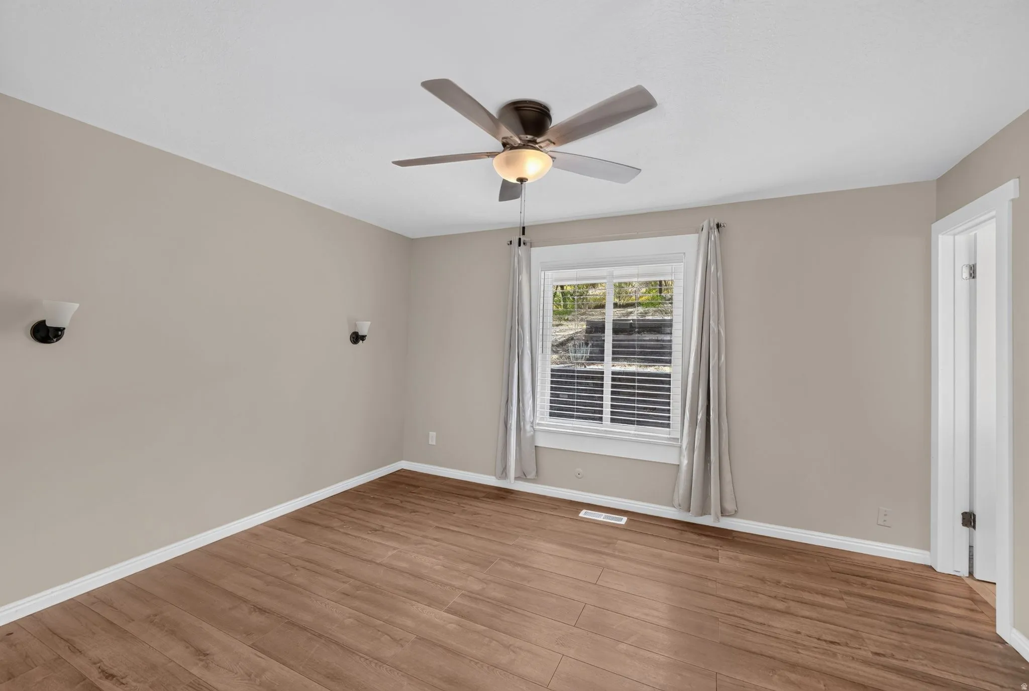Upstairs primary bedroom.