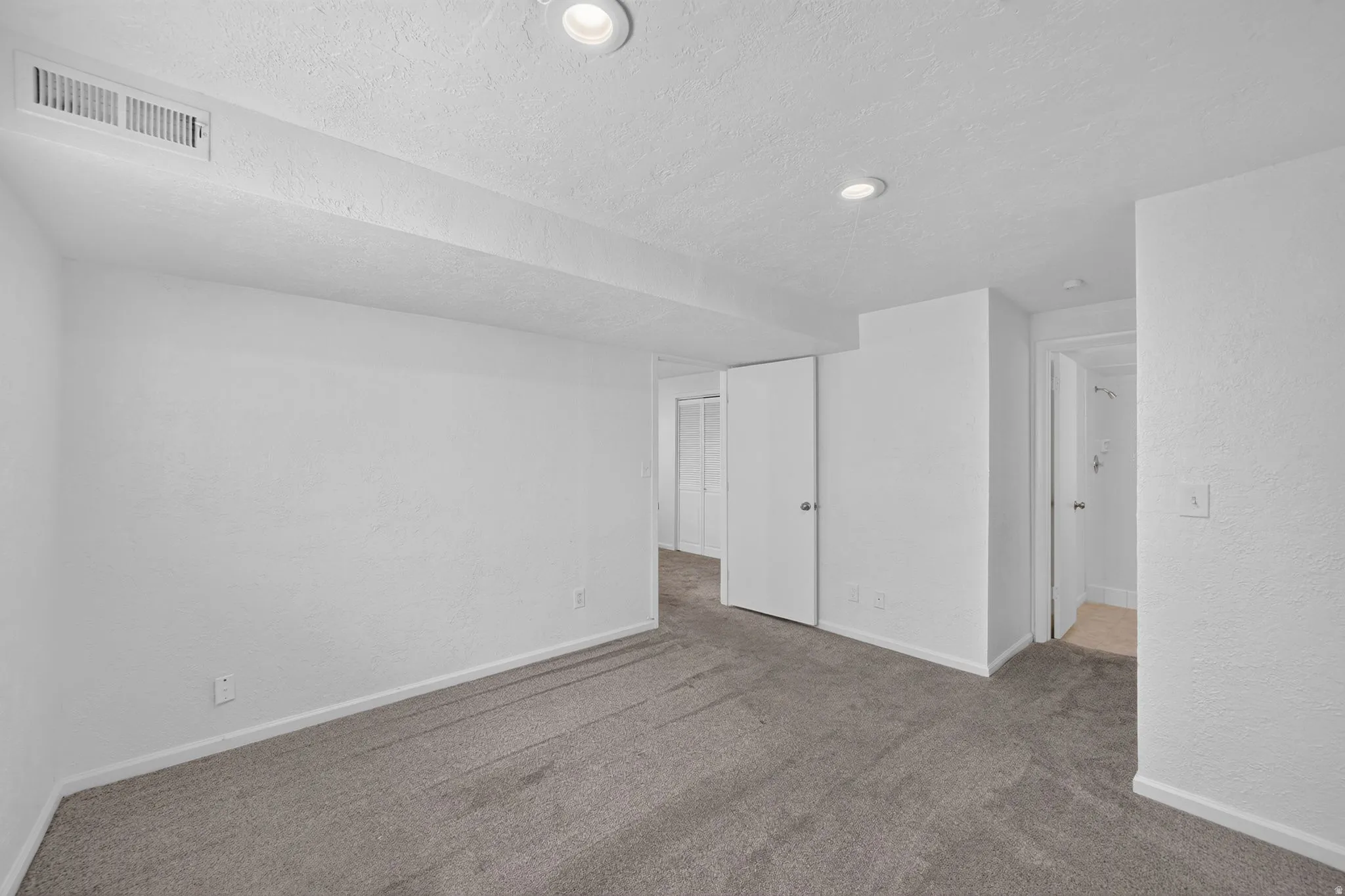 Downstairs primary bedroom.
