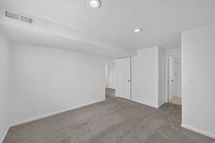 Downstairs primary bedroom.